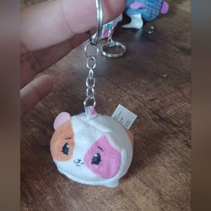 Pikmi Pops Surprise Scented Plushie beanie keychain
